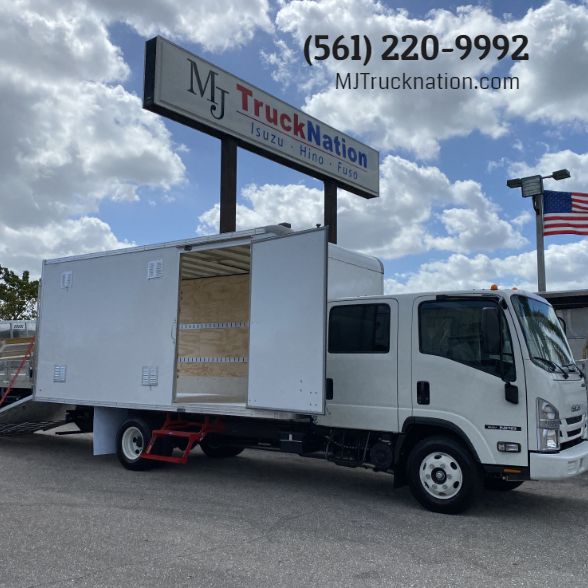 freightliner crew cab box truck for sale